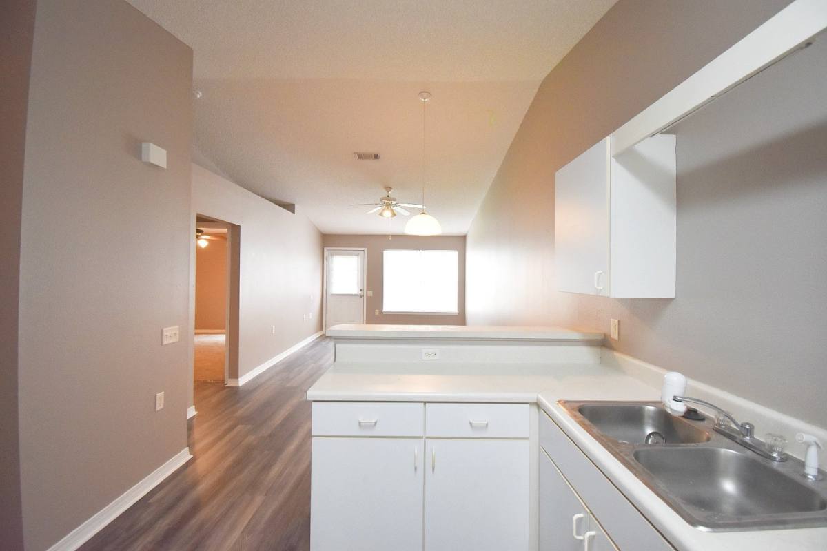 Townhouse for rent at 309 Loveland Circle, Pensacola, FL 32526