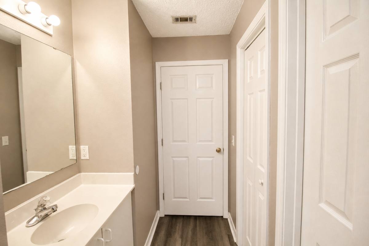 Townhouse for rent at 309 Loveland Circle, Pensacola, FL 32526