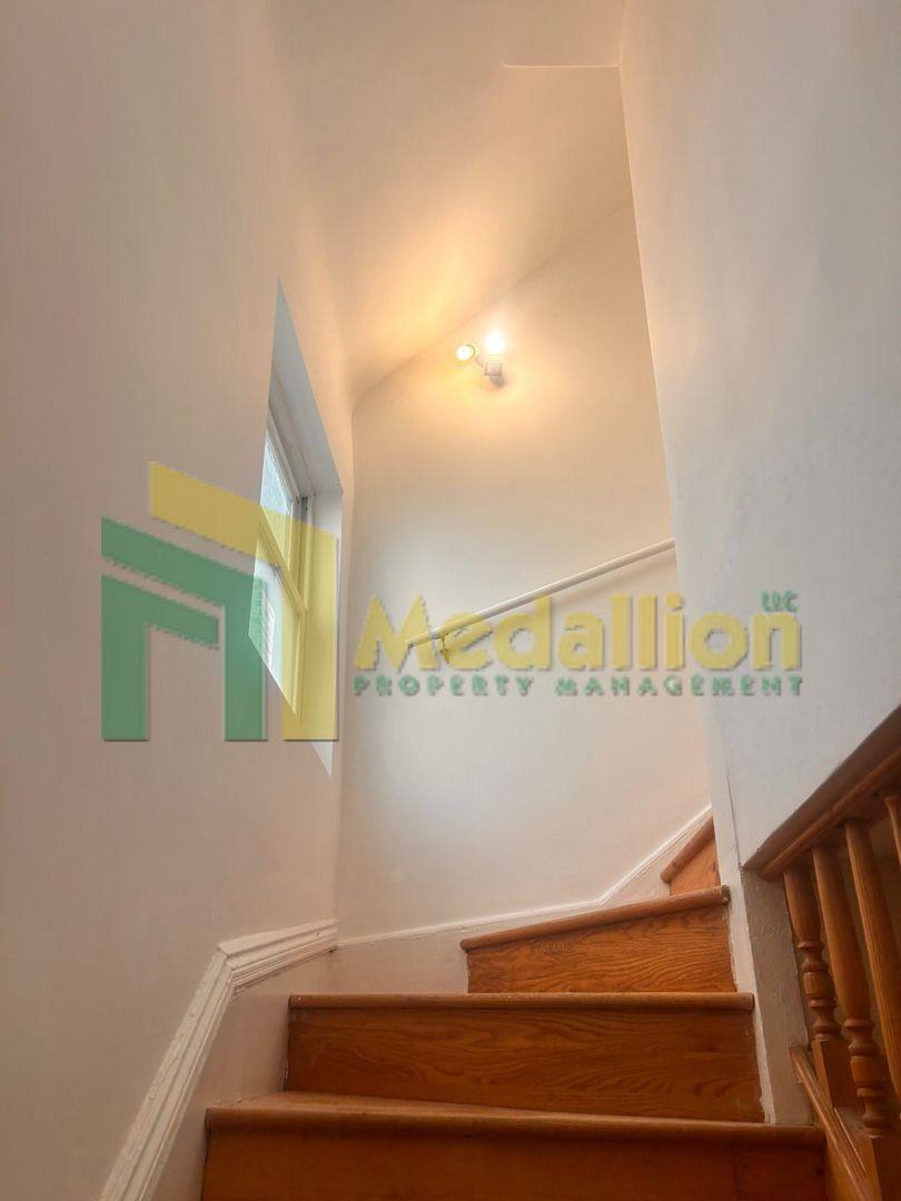 Apartment for rent at 4700 W Monroe St, Chicago, IL 60644