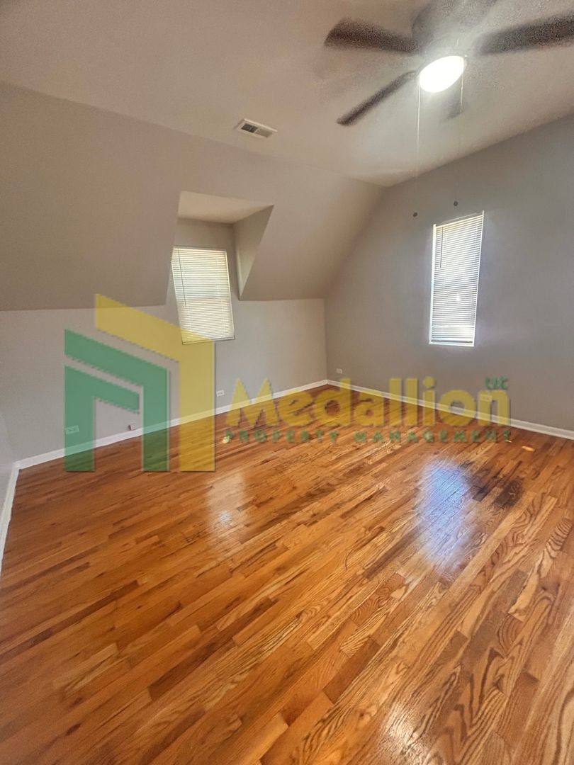 Apartment for rent at 4700 W Monroe St, Chicago, IL 60644
