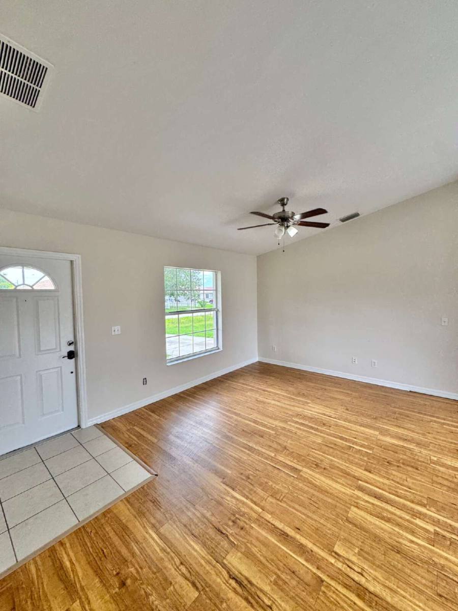 Townhouse for rent at 4421 25th St SW, Lehigh Acres, FL 33973