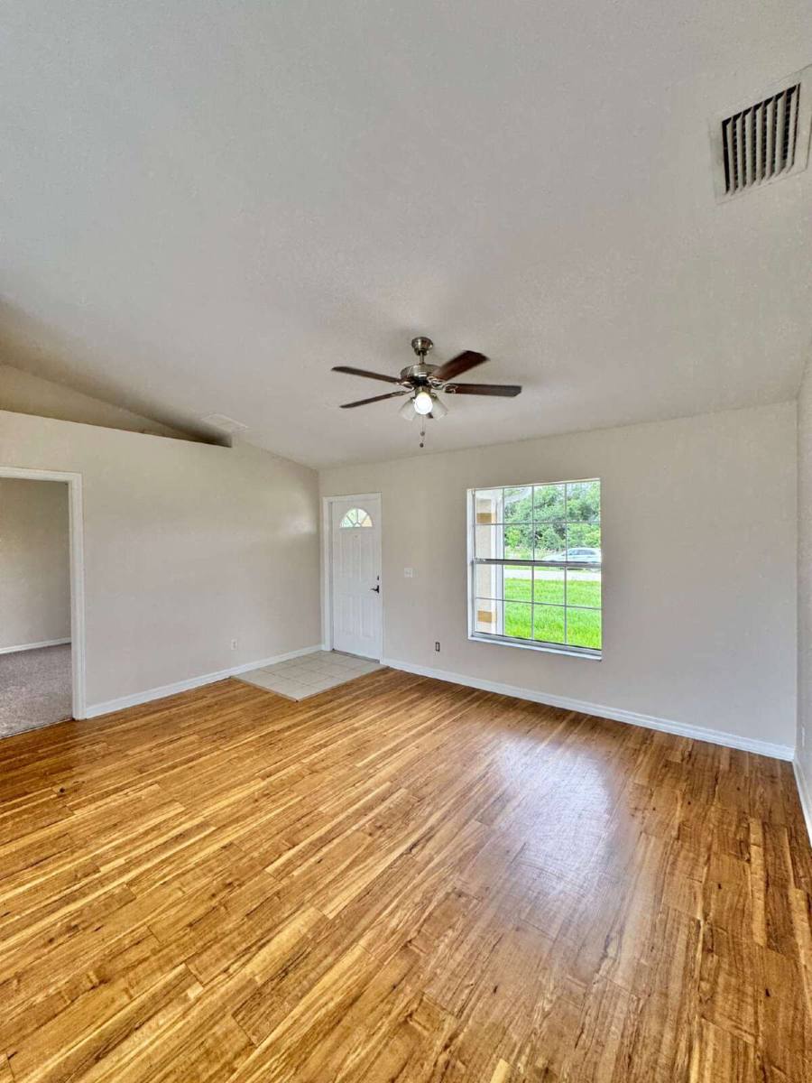 Townhouse for rent at 4421 25th St SW, Lehigh Acres, FL 33973
