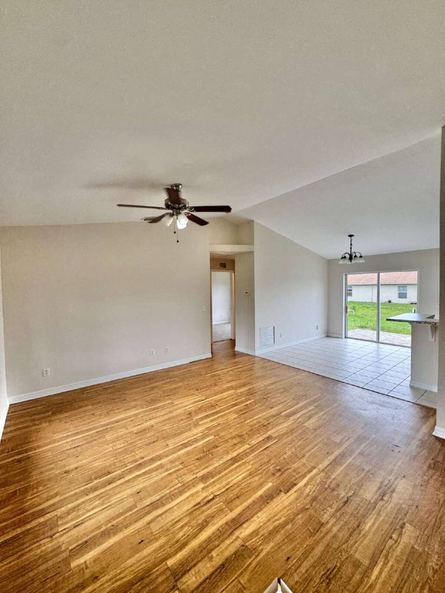 Townhouse for rent at 4421 25th St SW, Lehigh Acres, FL 33973