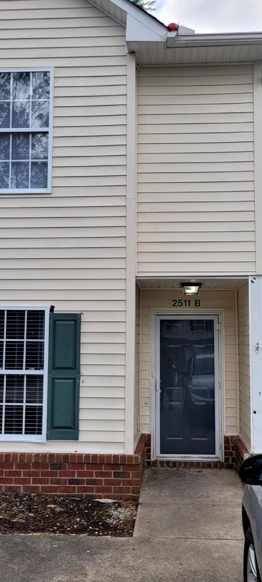 Townhouse for rent at 2511 Bluff View Court #B, Greenville, NC 27834