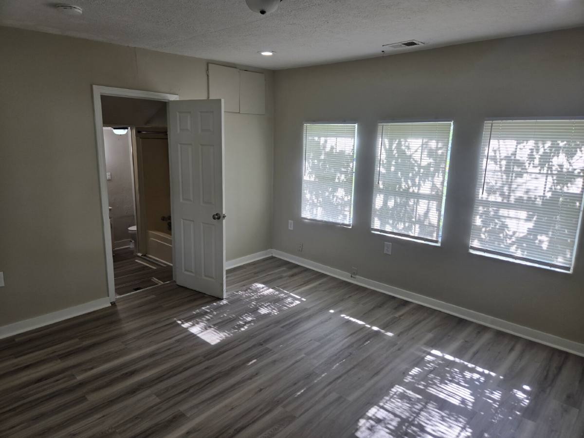 House for rent at 451 N 25th St Mk, Louisville, KY 40212