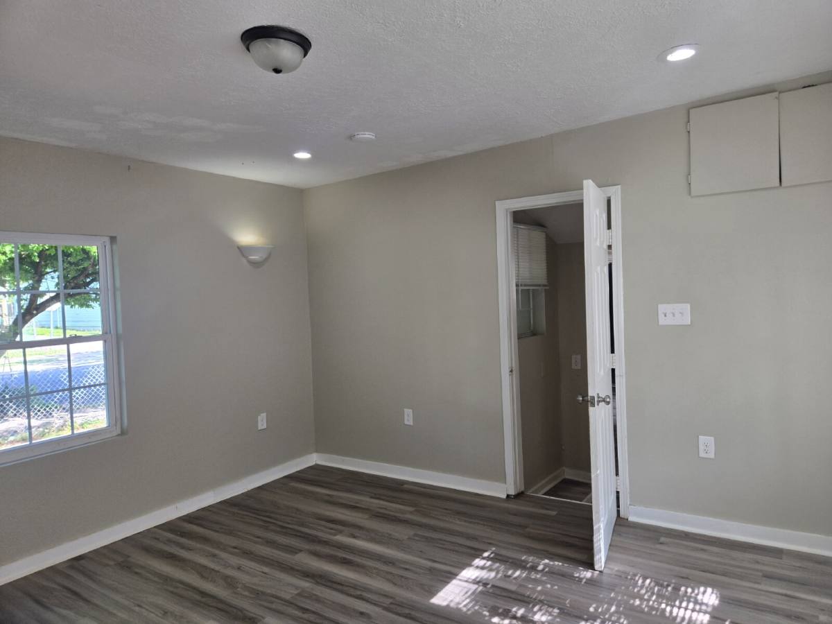 House for rent at 451 N 25th St Mk, Louisville, KY 40212