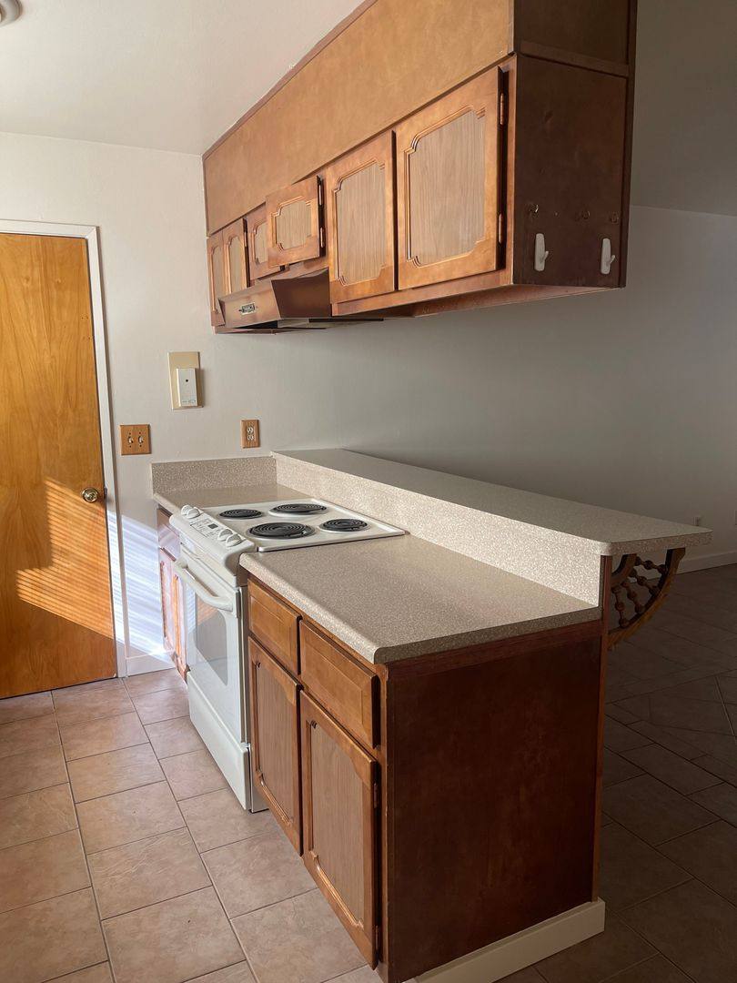 House for rent at 735 Christine Ave, Redding, CA 96003