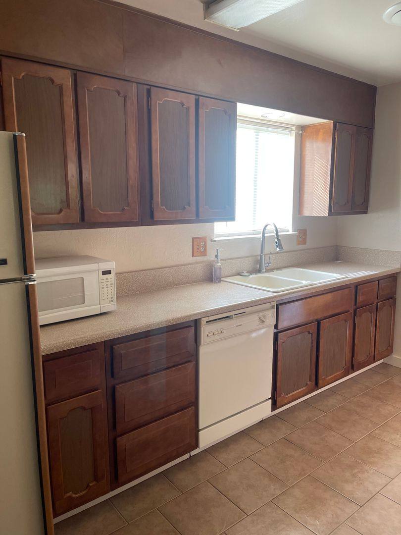 House for rent at 735 Christine Ave, Redding, CA 96003