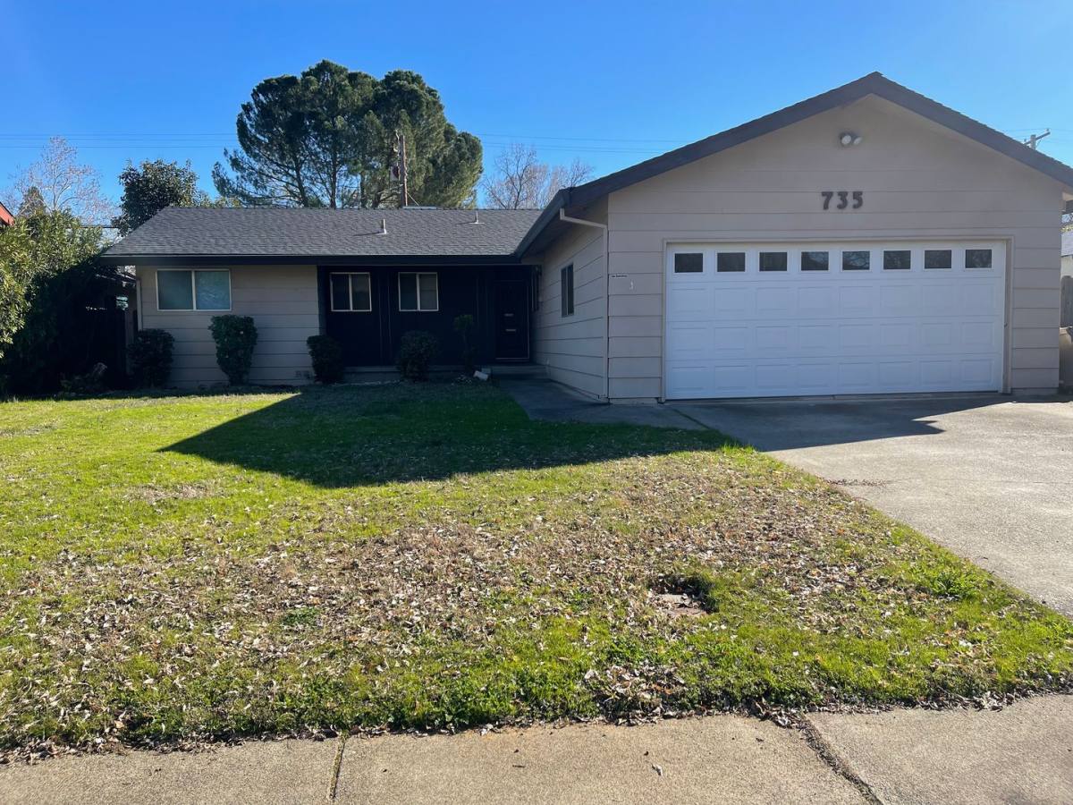 House for rent at 735 Christine Ave, Redding, CA 96003