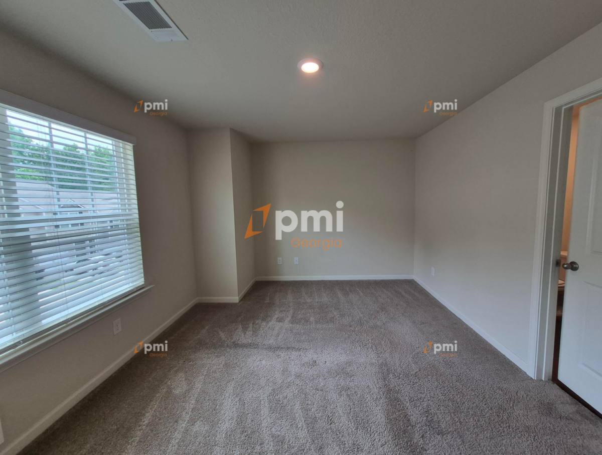 Townhouse for rent at 511 Highwood Lane, Atlanta, GA 30344