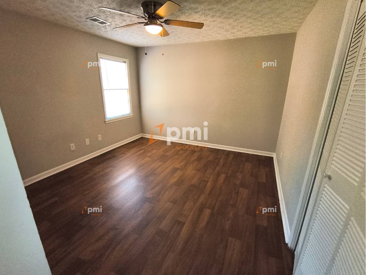 Apartment for rent at 102 Peachtree Court #A, Lagrange, GA 30241