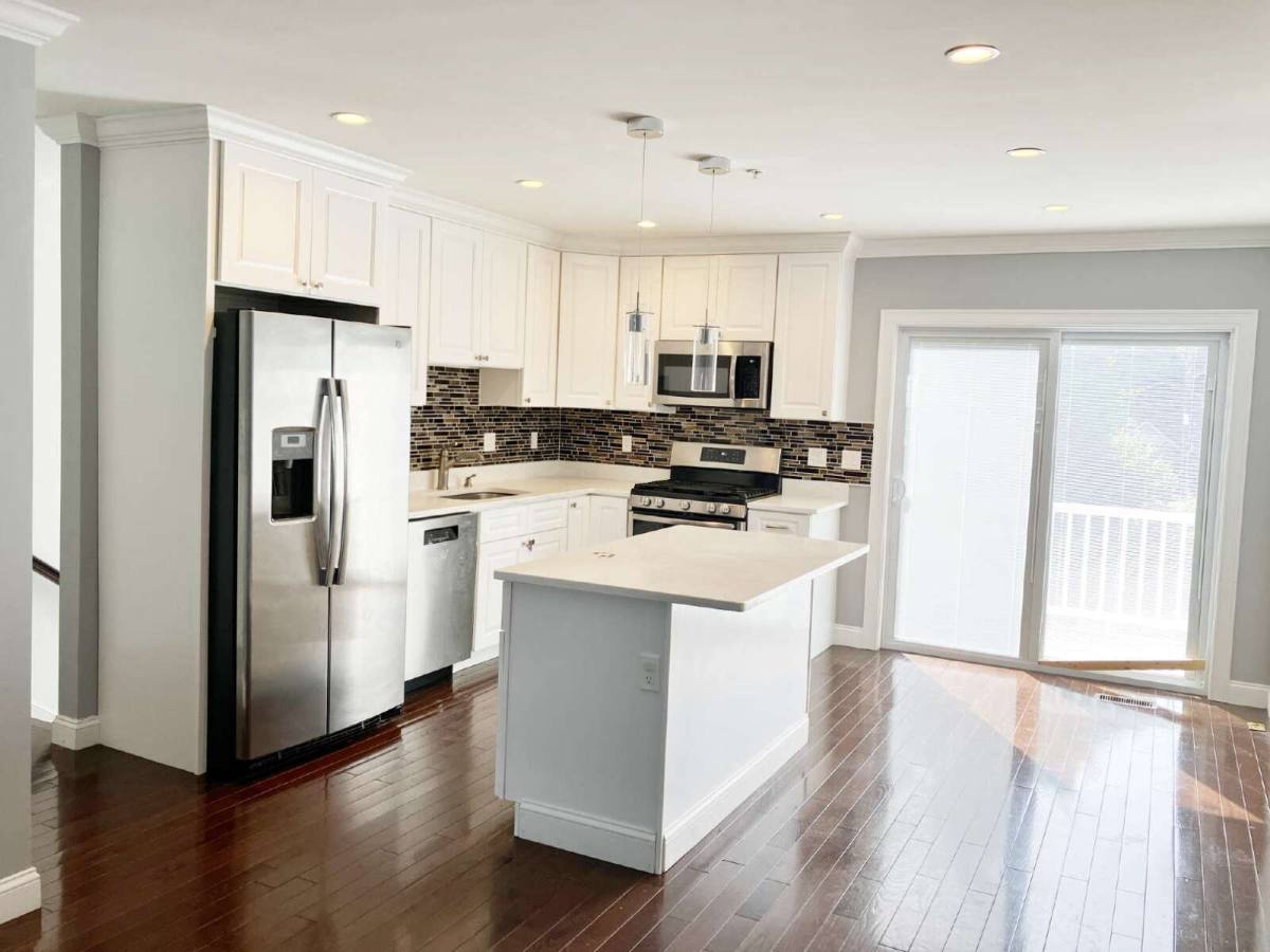 Townhouse for rent at 106 Intervale St #B, Quincy, MA 02169