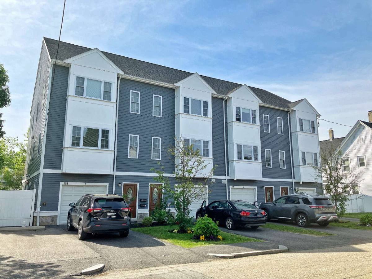 Townhouse for rent at 106 Intervale St #B, Quincy, MA 02169