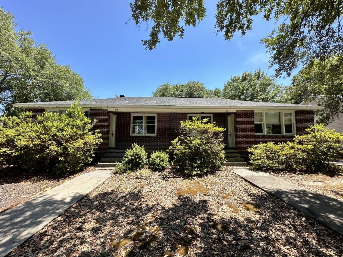 Townhouse for rent at 1719 Burnham St, West Columbia, SC 29169