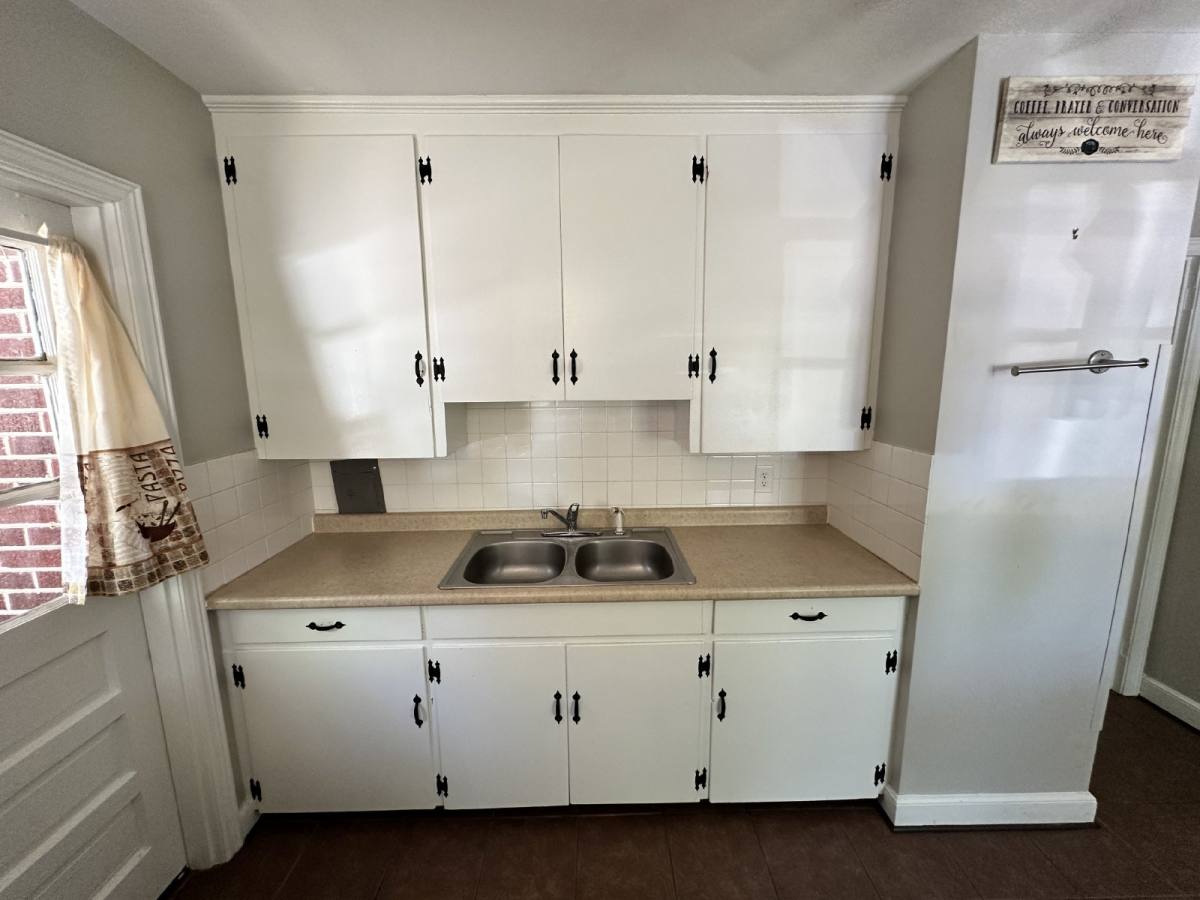Townhouse for rent at 1719 Burnham St, West Columbia, SC 29169