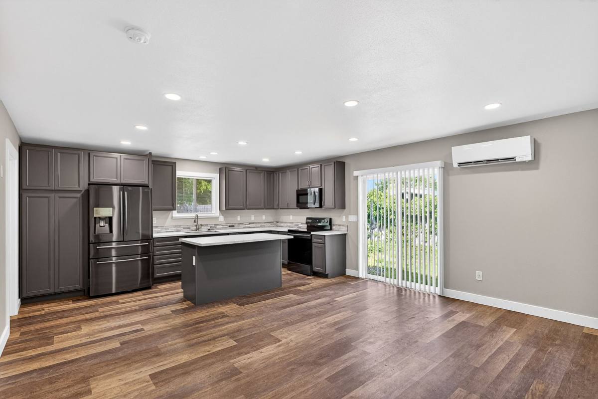 Apartment for rent at 13419 NE Sacramento St, Portland, OR 97230
