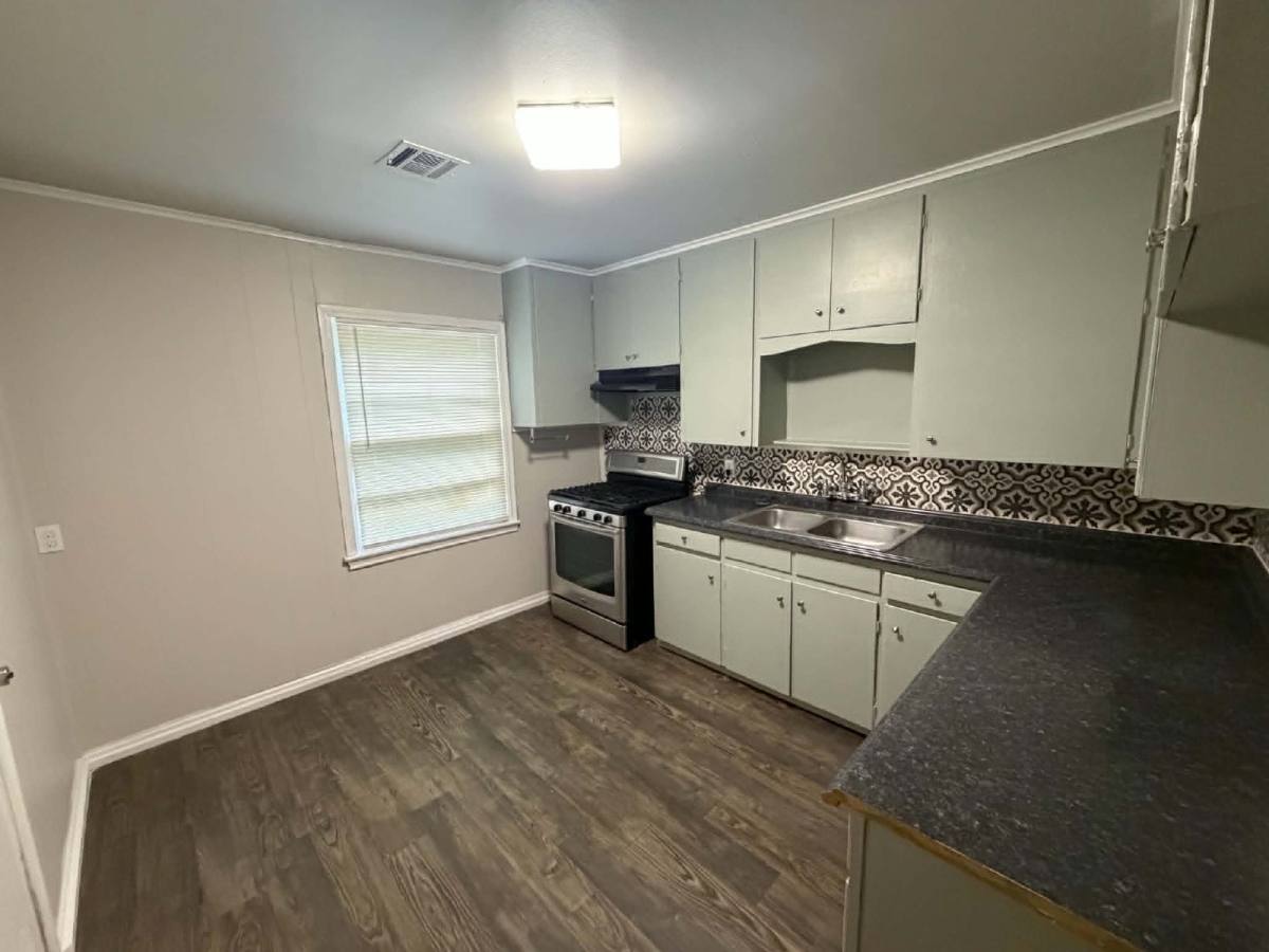 House for rent at 111 N Richmond Ave, Tulsa, OK 74115
