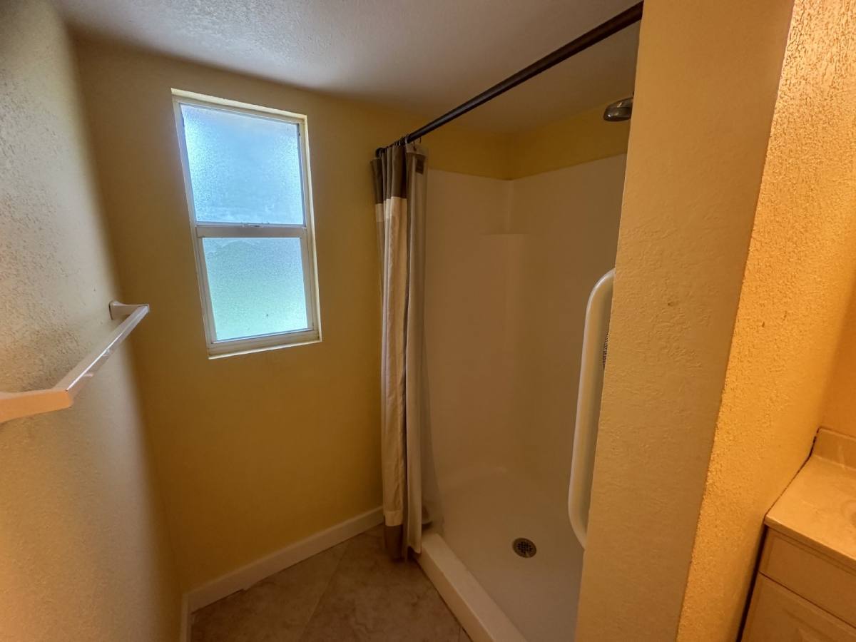 Apartment for rent at 721 W Socrum Loop Rd, Lakeland, FL 33809