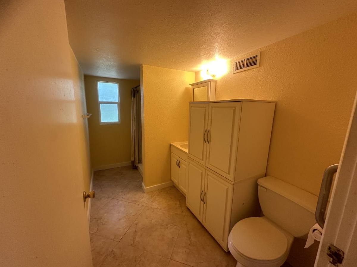 Apartment for rent at 721 W Socrum Loop Rd, Lakeland, FL 33809
