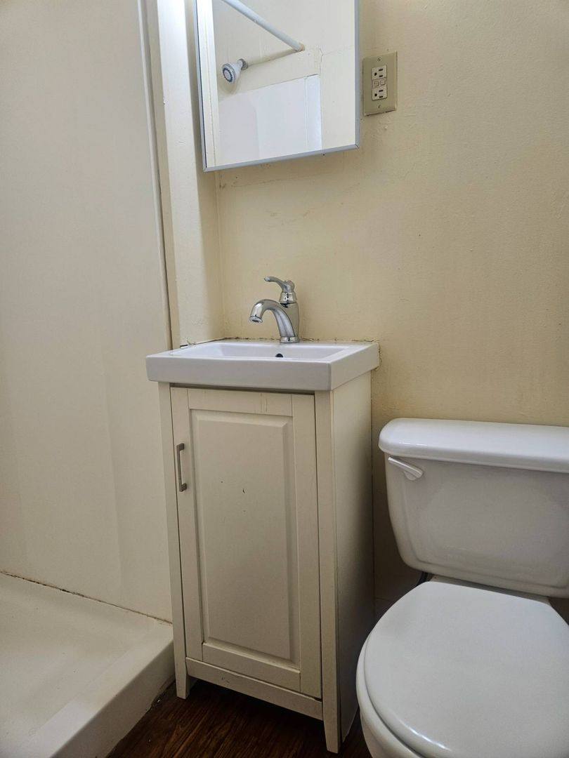 Apartment for rent at 322-324 S 4th St, Rockford, IL 61104