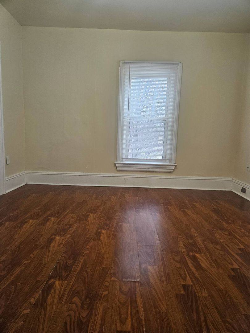 Apartment for rent at 322-324 S 4th St, Rockford, IL 61104
