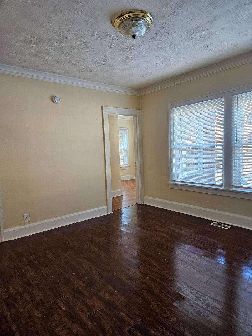 Apartment for rent at 322-324 S 4th St, Rockford, IL 61104