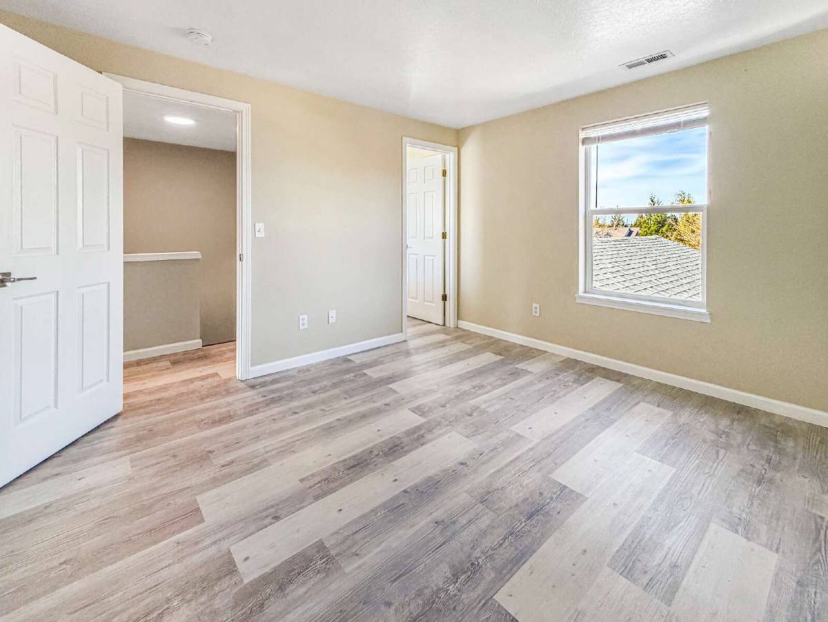 Apartment for rent at 15704 NE Milton Place #B, Portland, OR 97230