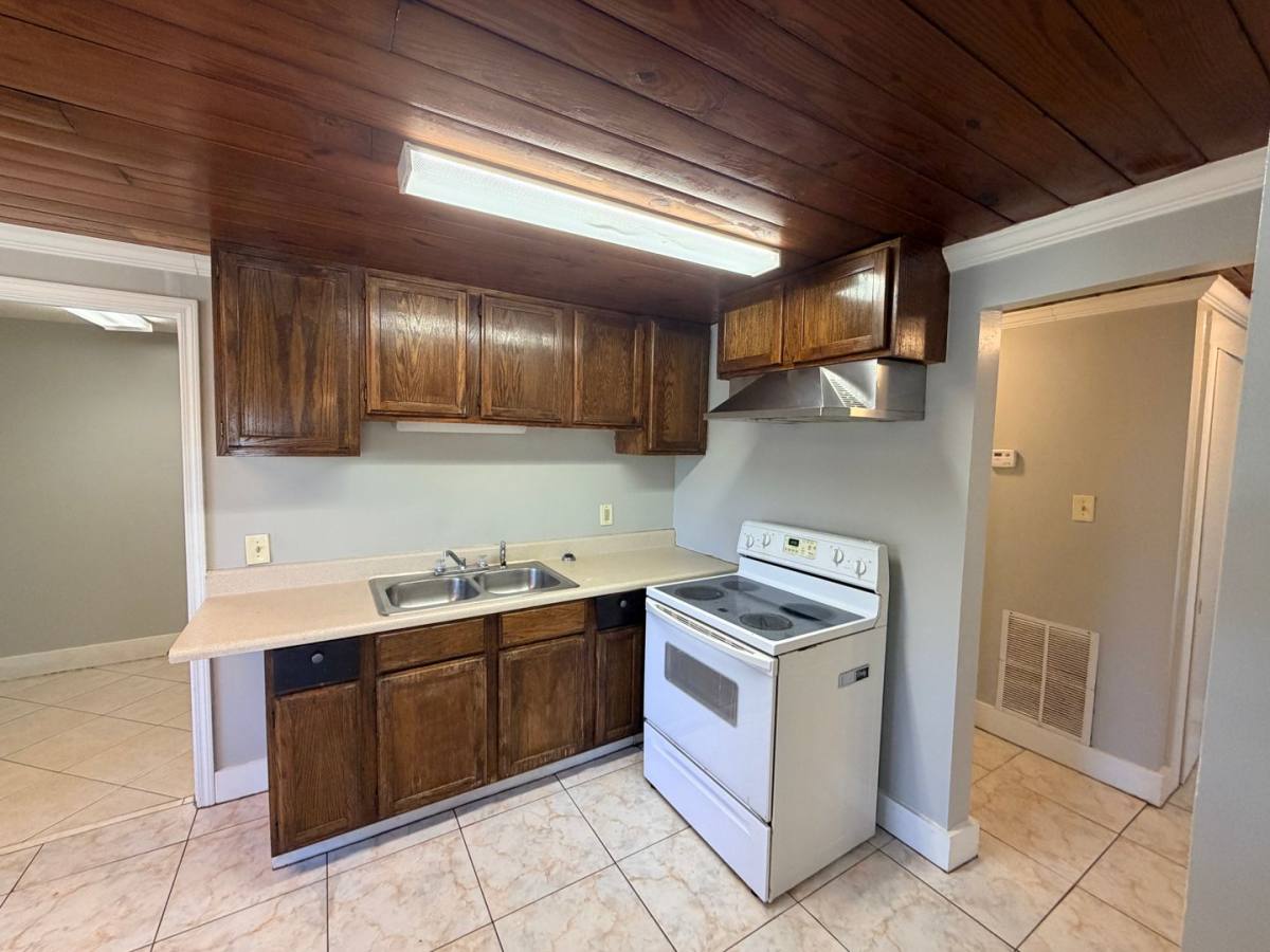 Apartment for rent at 1005 Langdale Place, Valdosta, GA 31602