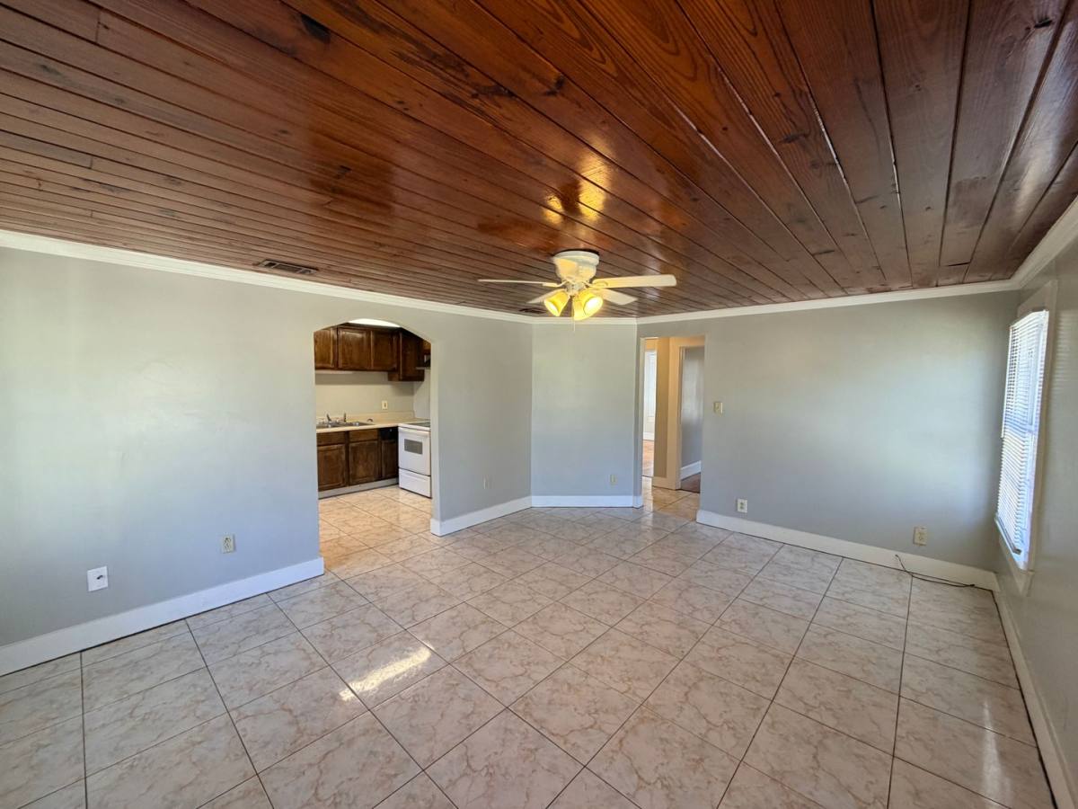 Apartment for rent at 1005 Langdale Place, Valdosta, GA 31602