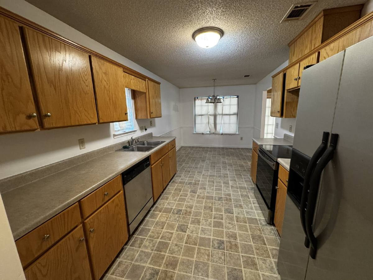 House for rent at 276 Gloucester Dr, Midway, GA 31320