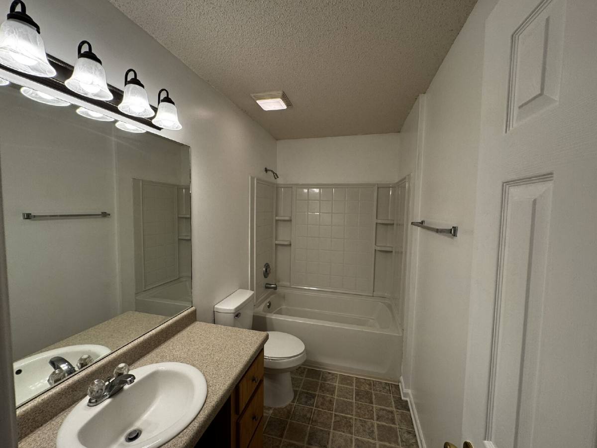 House for rent at 276 Gloucester Dr, Midway, GA 31320
