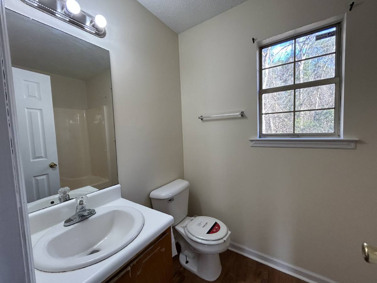 House for rent at 317 SE Jefferson Circle, Allenhurst, GA 31301