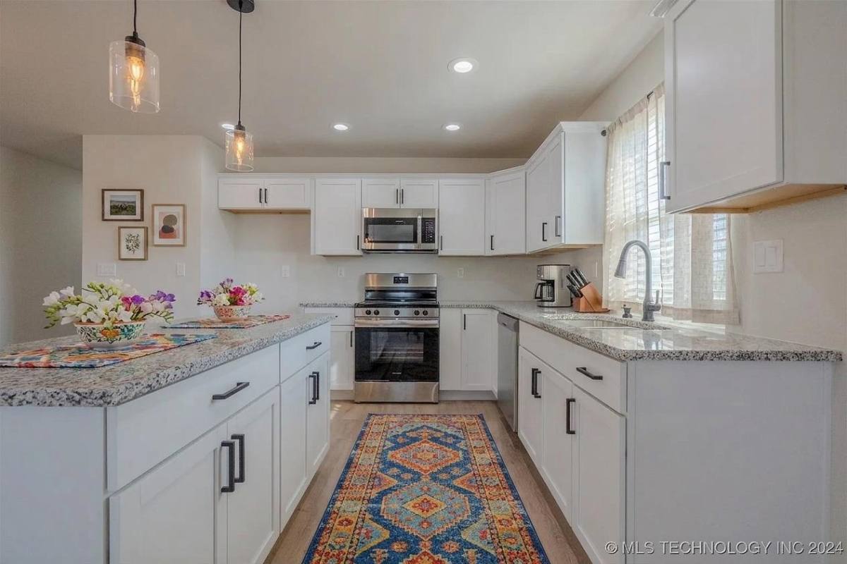 Townhouse for rent at 4119 W 57th St #B, Tulsa, OK 74107