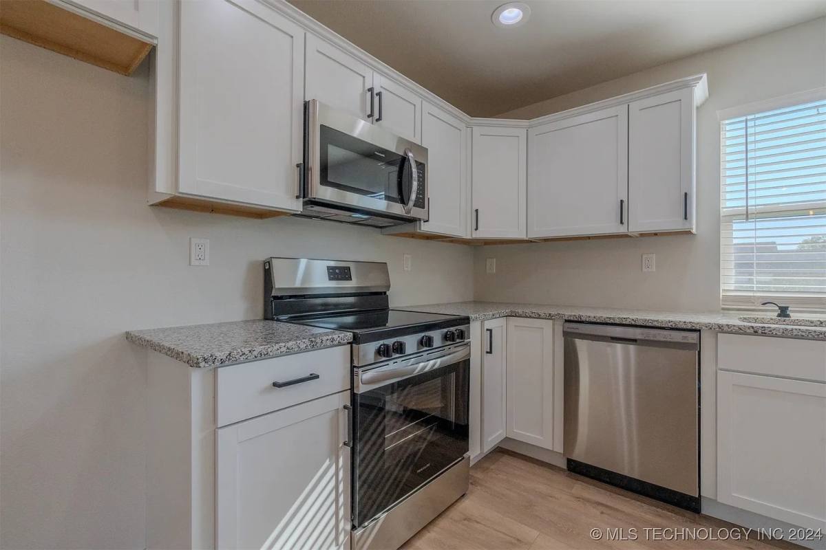 Townhouse for rent at 4119 W 57th St #B, Tulsa, OK 74107