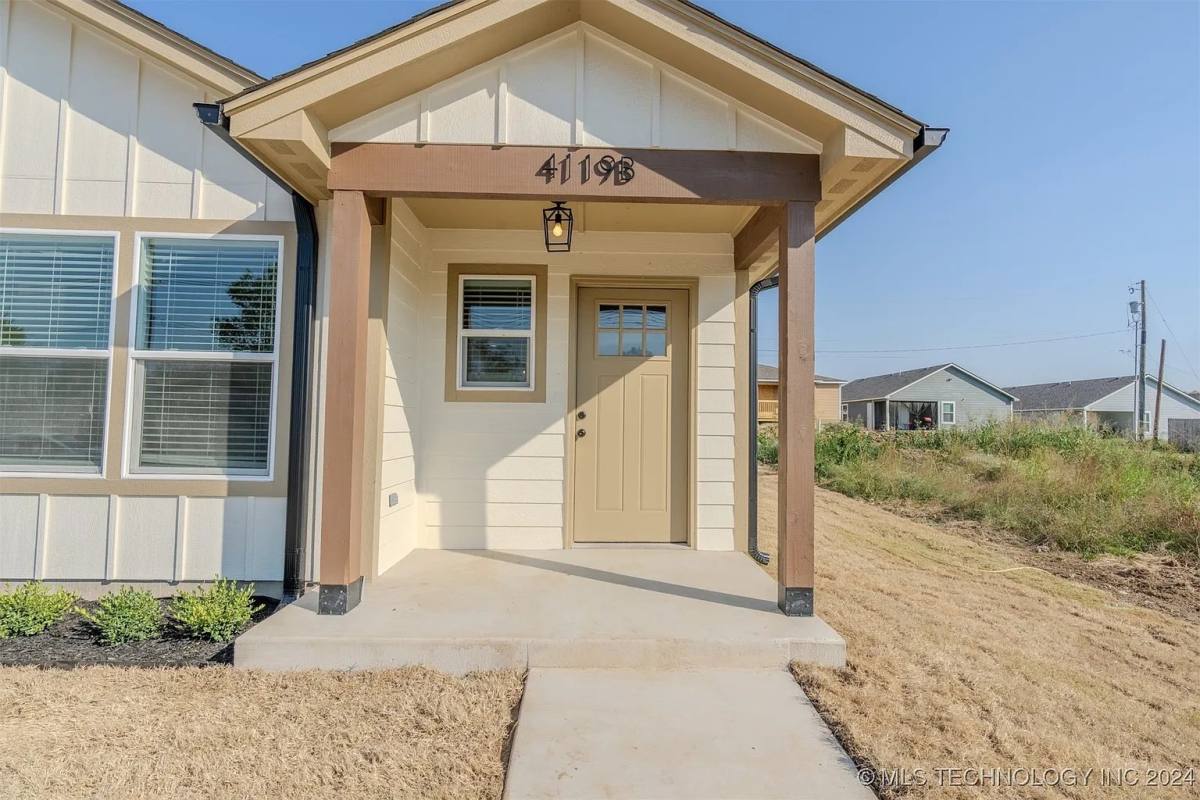 Townhouse for rent at 4119 W 57th St #B, Tulsa, OK 74107