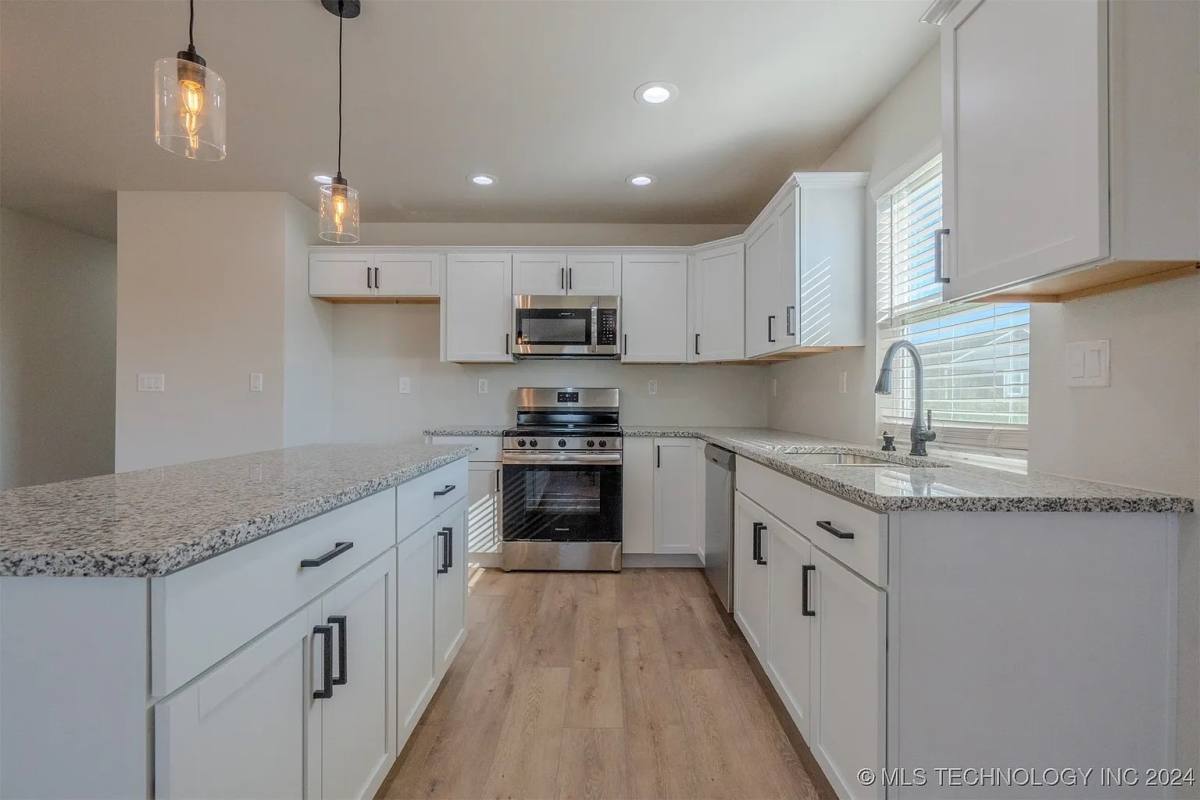 Townhouse for rent at 4119 W 57th St #B, Tulsa, OK 74107