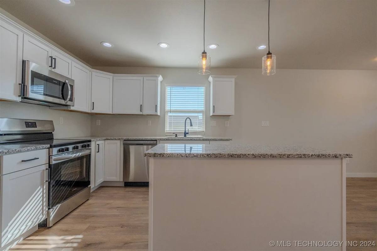 Townhouse for rent at 4119 W 57th St #B, Tulsa, OK 74107