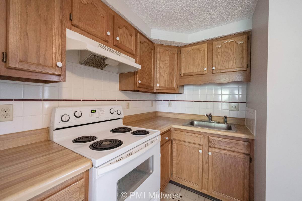 Townhouse for rent at 1708 S Market St, Kokomo, IN 46902