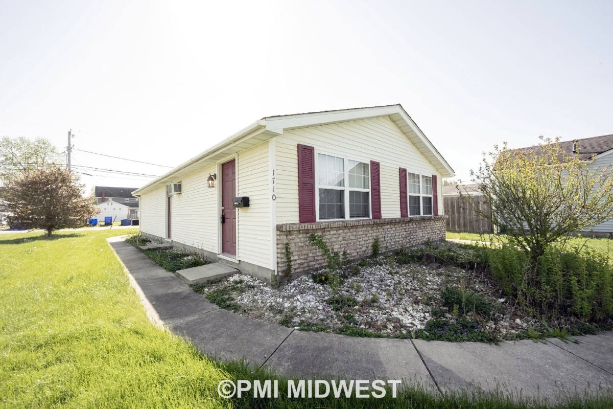 Townhouse for rent at 1710 S Market St, Kokomo, IN 46902
