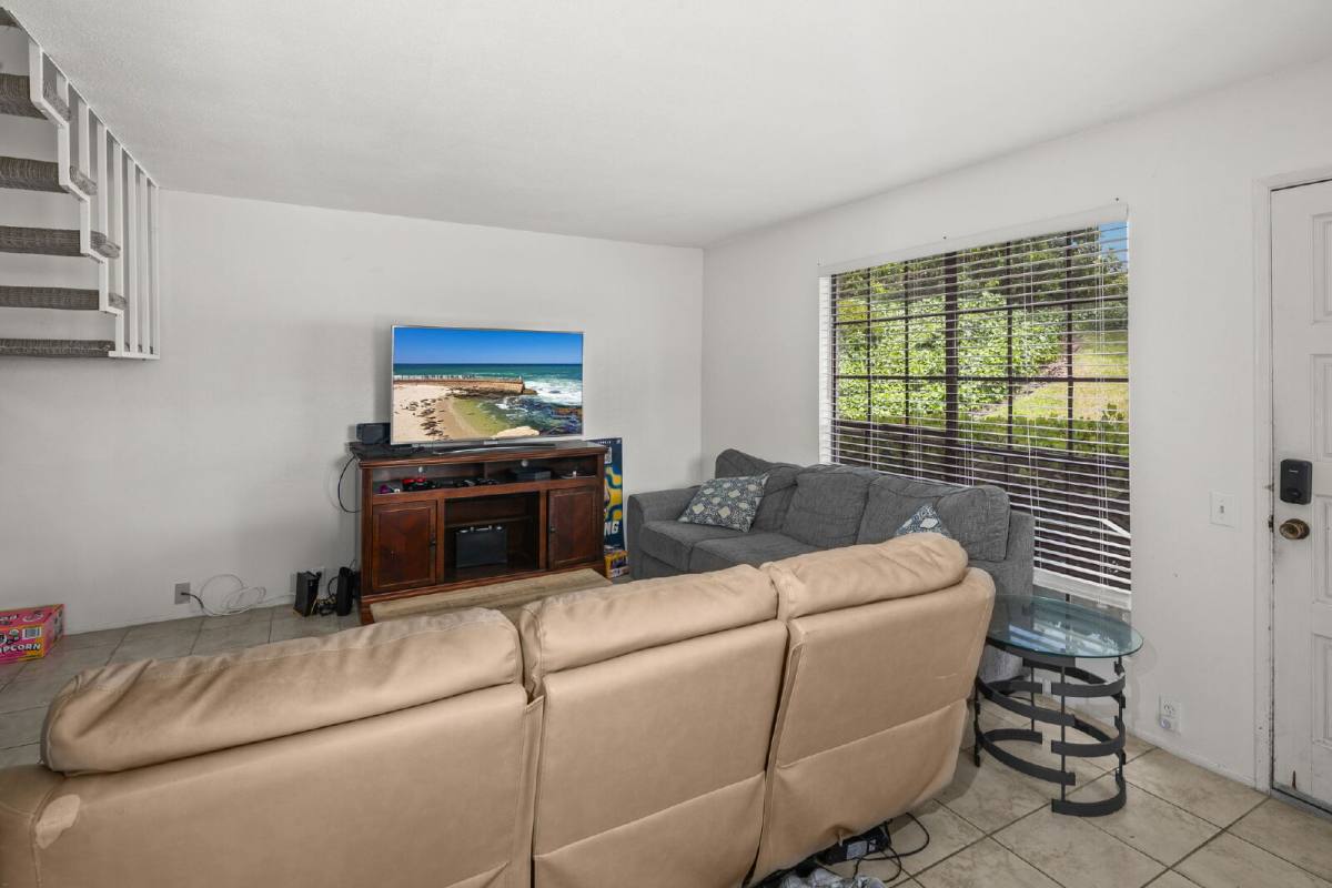 Townhouse for rent at 4390 Caminito Del Diamante #93, San Diego, CA 92121