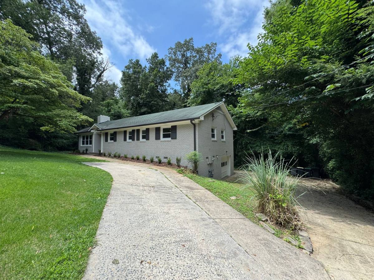 House for rent at 204 Glen Ridge Rd NE, Rome, GA 30161
