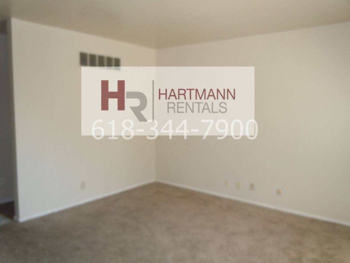 Apartment for rent at 1106 Arrowhead, Collinsville, IL 62234