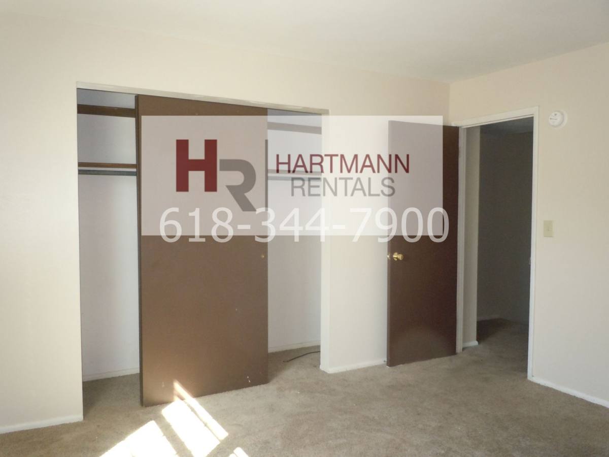 Apartment for rent at 1106 Arrowhead, Collinsville, IL 62234