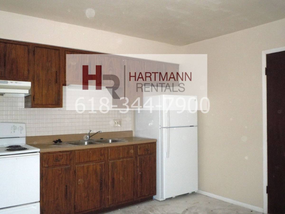 Apartment for rent at 1106 Arrowhead, Collinsville, IL 62234