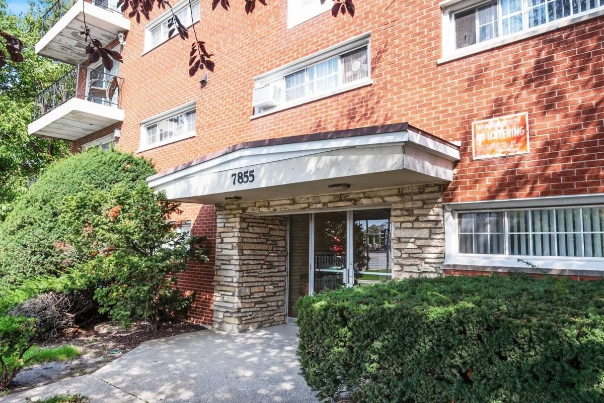 Apartment for rent at 7855 S Kedzie Ave #2-D, Chicago, IL 60652