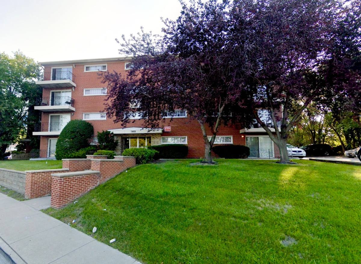 Apartment for rent at 7855 S Kedzie Ave #2-D, Chicago, IL 60652