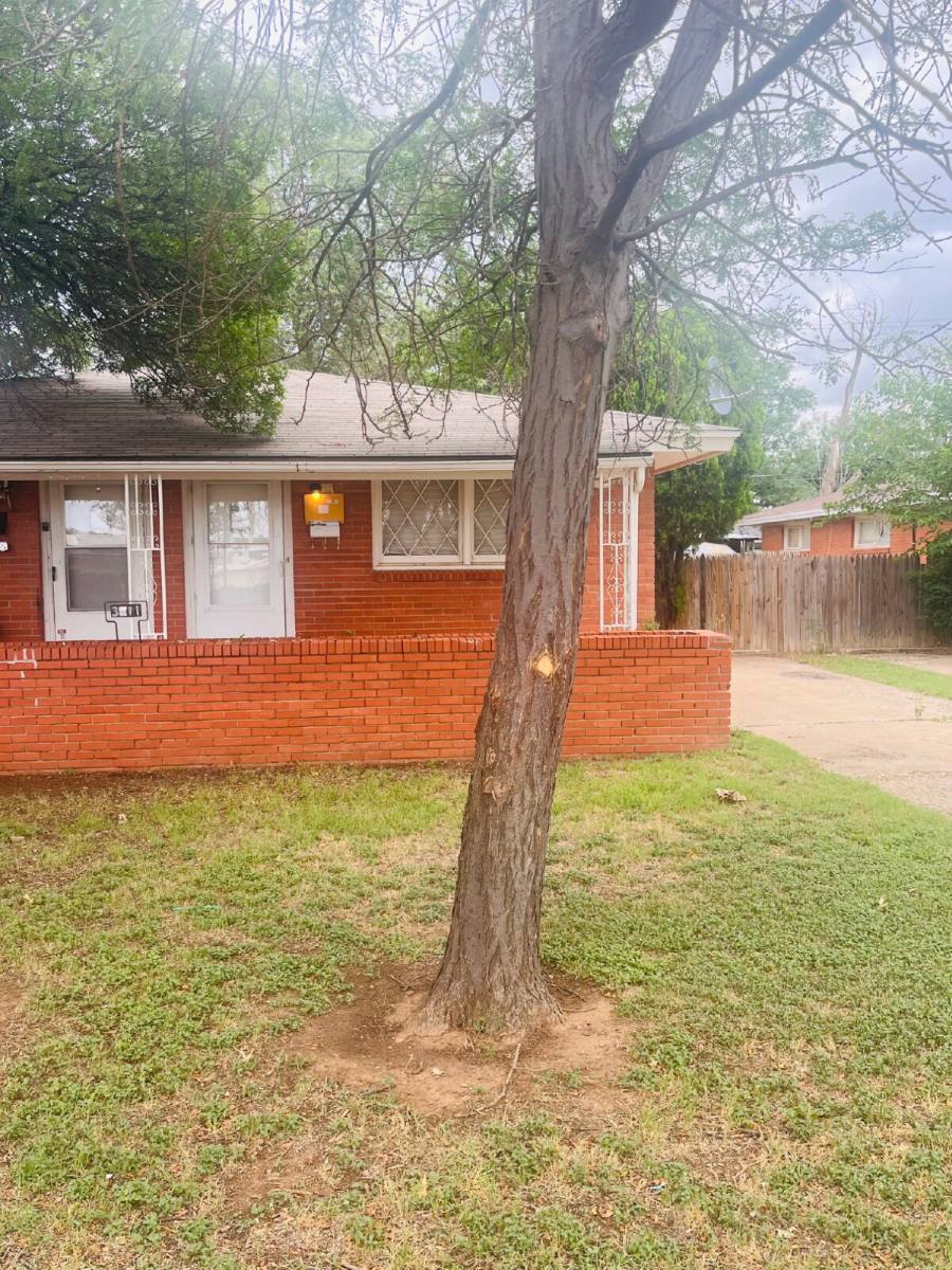 Townhouse for rent at 3511 35th St #B, Lubbock, TX 79413