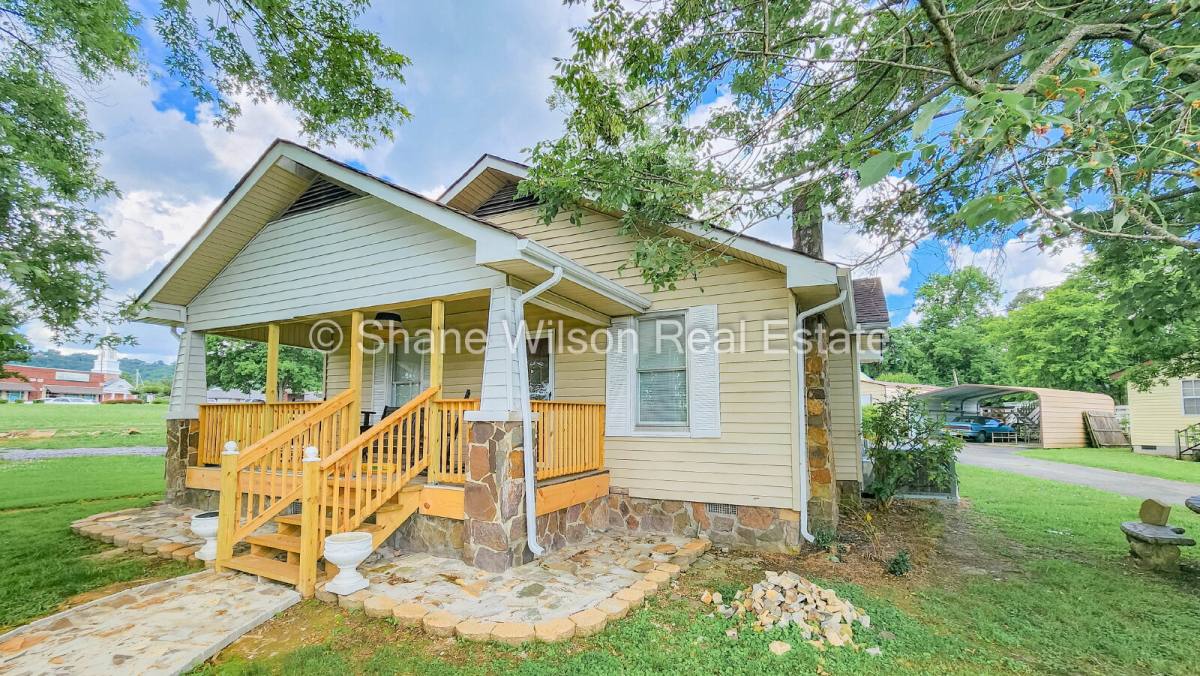 House for rent at 190 Cleveland St, Ringgold, GA 30736