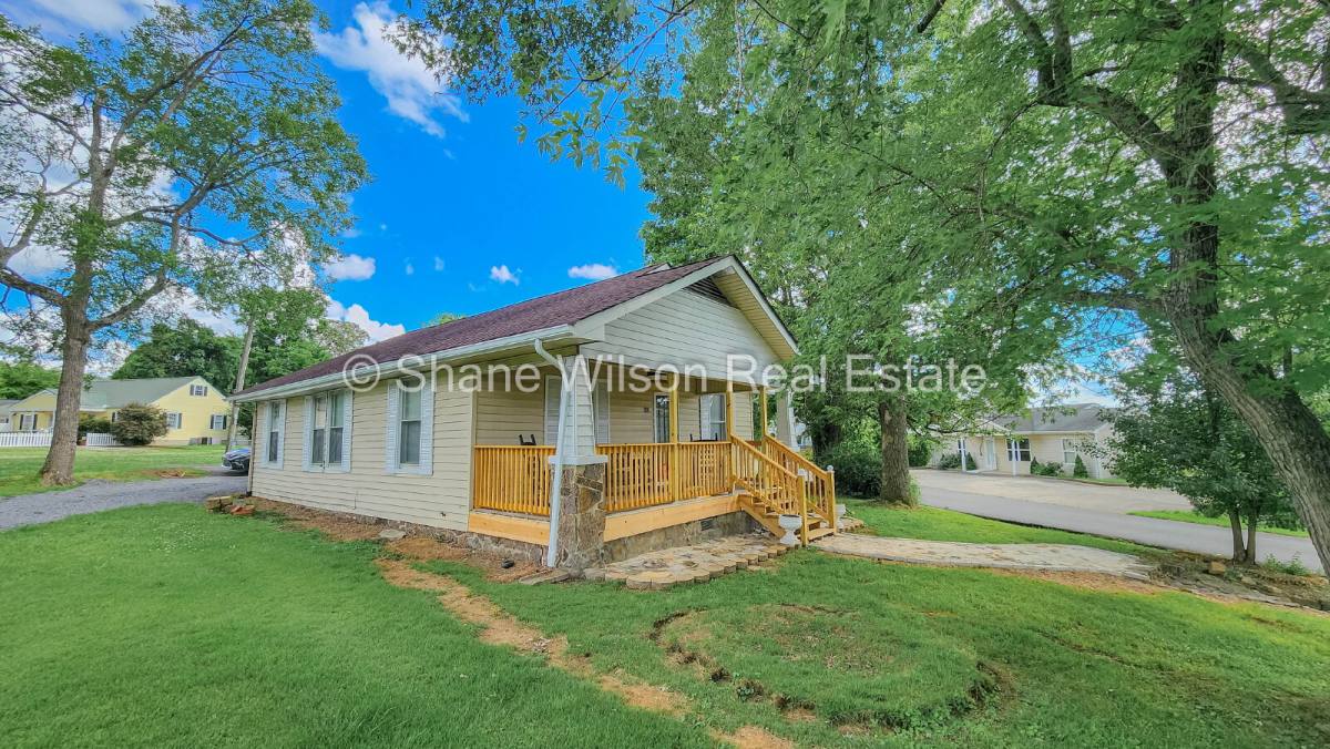 House for rent at 190 Cleveland St, Ringgold, GA 30736