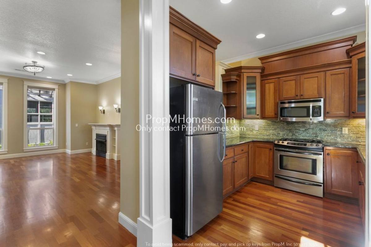 Townhouse for rent at 5129 N Williams Ave, Portland, OR 97217